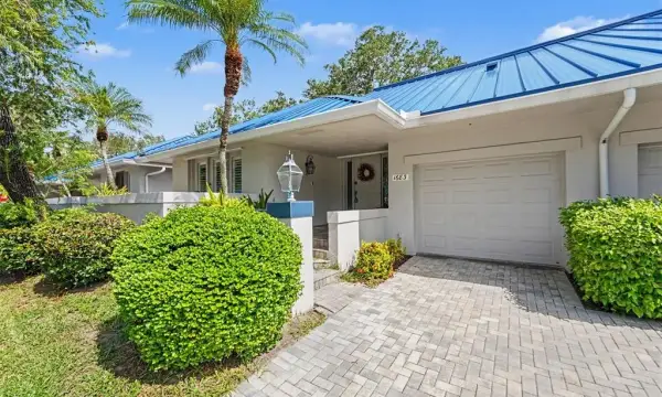 1683 Watermark Circle NE, St Petersburg, FL, 33702