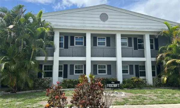 300 35th Avenue N, Unit F8, St Petersburg, FL, 33704