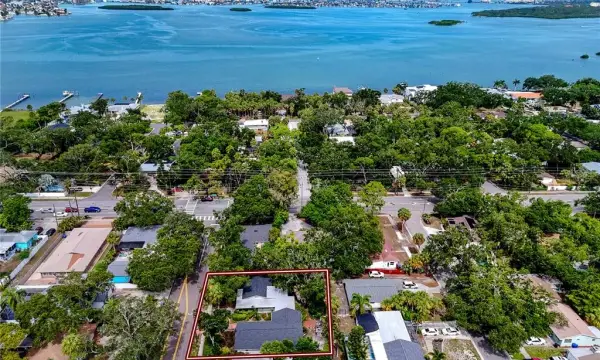 8161 22nd Avenue N, St Petersburg, FL, 33710