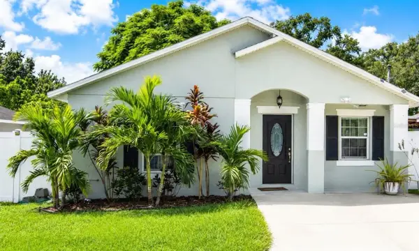 811 Hoffman Boulevard, Tampa, FL, 33612