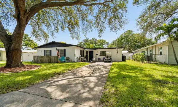 7846 12th Street N, St Petersburg, FL, 33702