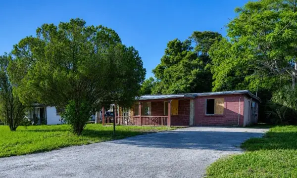 8528 N 92nd Terrace, Seminole, FL, 33777