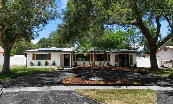 2239 68th Avenue N, St Petersburg, FL, 33702