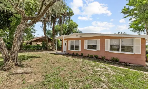 5225 Peach Avenue, Seffner, FL, 33584