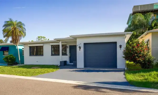 630 180th Avenue E, Redington Shores, FL, 33708