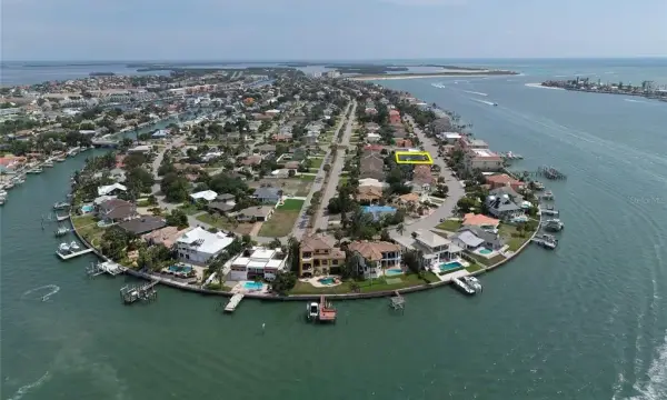 289 8th Avenue N, Tierra Verde, FL, 33715