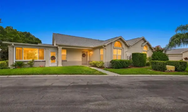 1124 Golfview Woods Drive, Unit Na, Sun City Center, FL, 33573