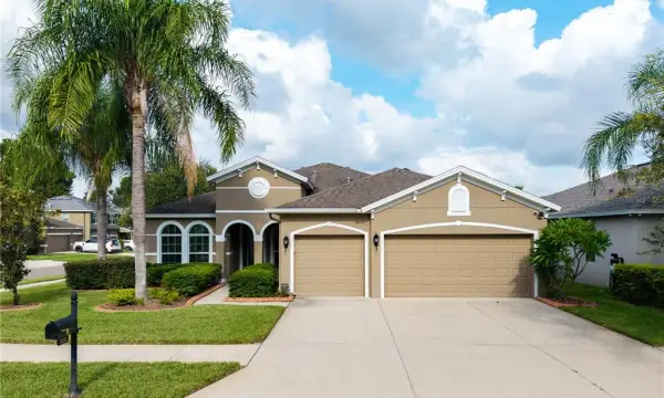 220 Parsons Woods Drive, Seffner, FL, 33584
