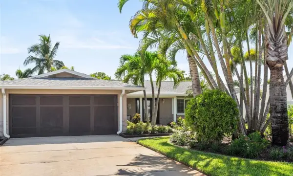 251 N Julia Circle, St Pete Beach, FL, 33706