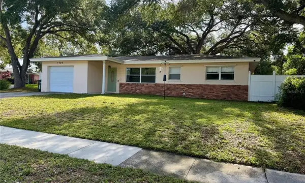 1709 Eaton Drive NE, Clearwater, FL, 33756