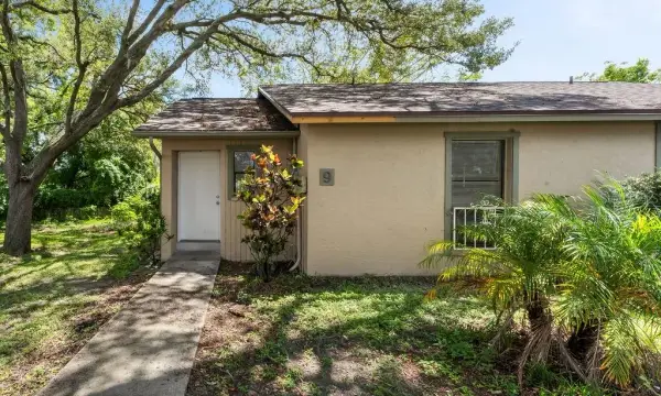 918 Otto Villa Place, Unit 9, Tampa, FL, 33612