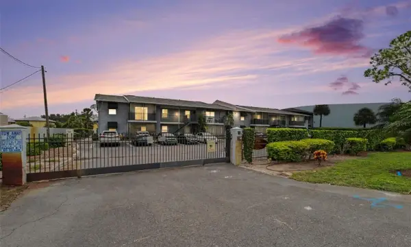 3711 W Iowa Ave, Unit 115, Tampa, FL, 33611