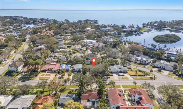 215 Snell Isle Boulevard NE, St Petersburg, FL, 33704