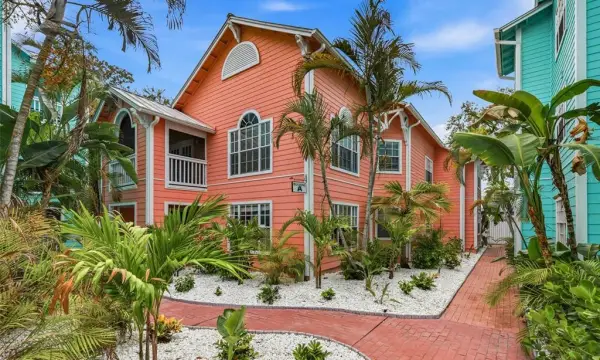 3002 W Cleveland Street, Unit A8, Tampa, FL, 33609