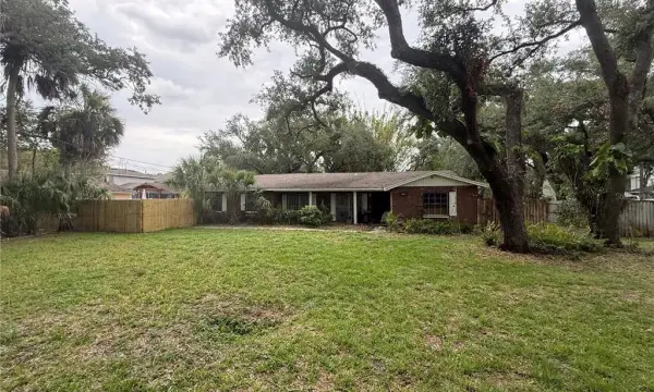 4611 W Loughman Street, Tampa, FL, 33616