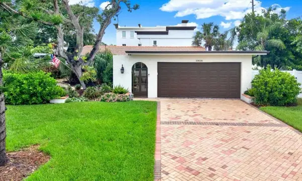 1040 Palm Drive, Belleair Beach, FL, 33786