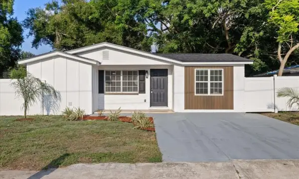 8711 N River Forest Circle, Tampa, FL, 33604