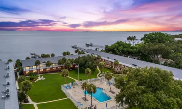 650 Pinellas Point Drive S, Unit 122, St Petersburg, FL, 33705