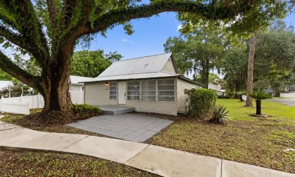 5450 10th Street, Zephyrhills, FL, 33542