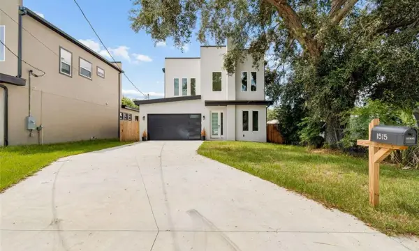 1515 E 27th Avenue, Tampa, FL, 33605