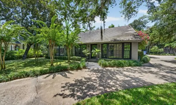 3020 W Villa Rosa Park, Tampa, FL, 33611