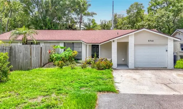 6701 Village Grove Court, Tampa, FL, 33615