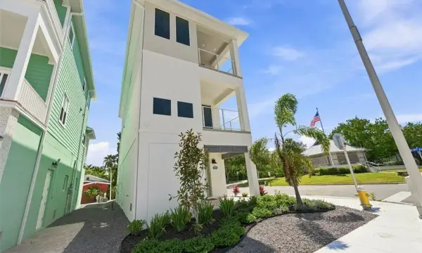 19101 Gulf Boulevard, Indian Shores, FL, 33785