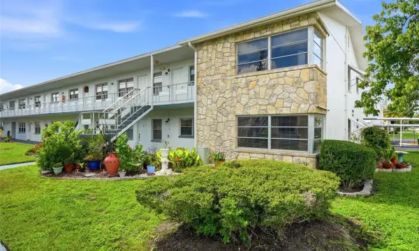 5895 18th Street N, Unit 1, St Petersburg, FL, 33714