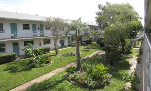 5815 18th Street N, Unit 16, St Petersburg, FL, 33714