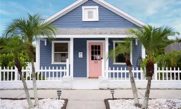 315 Hope Street, Tarpon Springs, FL, 34689