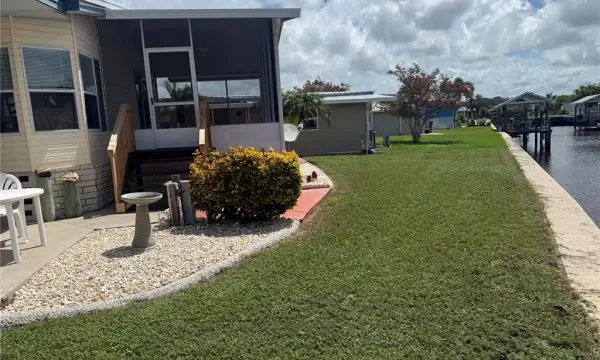 138 S Saint Thomas Circle, Apollo Beach, FL, 33572