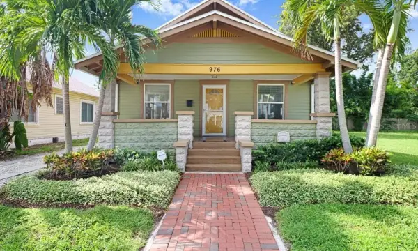 976 8th Avenue S, St Petersburg, FL, 33705