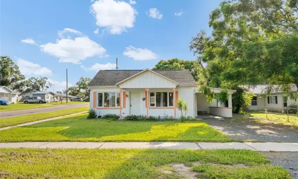 5829 12th Street, Zephyrhills, FL, 33542