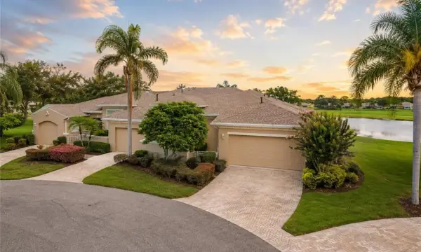 1015 Chelsea Greens Court, Unit 40, Sun City Center, FL, 33573