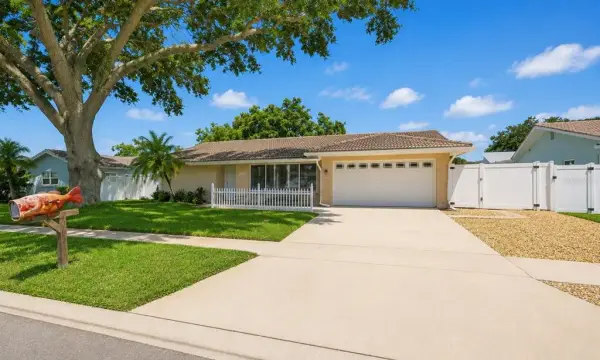 2069 Kingfisher Drive, Palm Harbor, FL, 34683