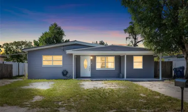 2313 E 111th Ave, Tampa, FL, 33612