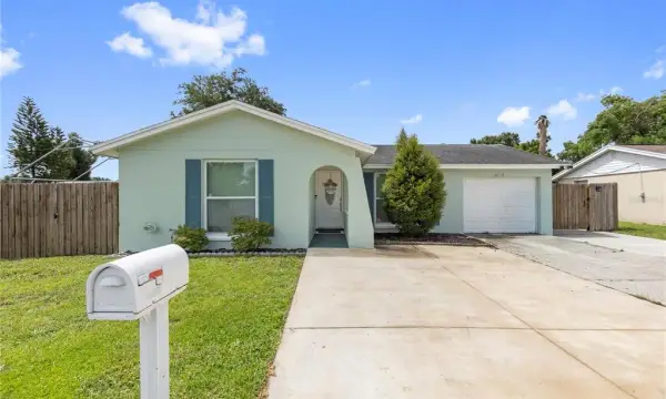 10112 Enchanted Oaks Court, Tampa, FL, 33615