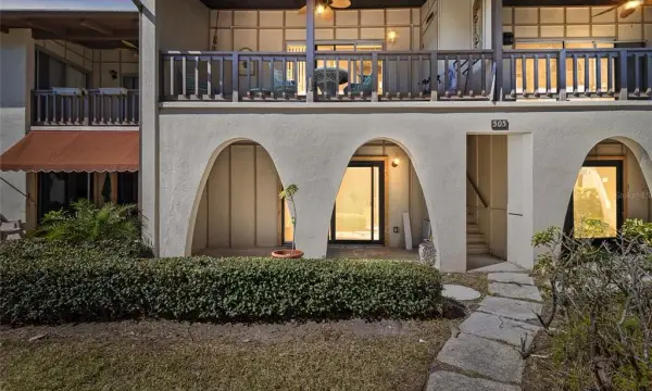 505 Plaza Seville Court, Unit 9, Treasure Island, FL, 33706
