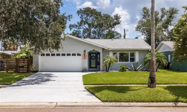 5711 Venetian Boulevard NE, St Petersburg, FL, 33703