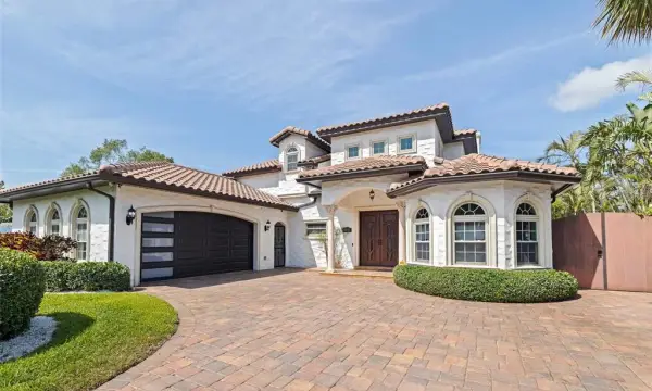 3931 Pompano Drive SE, St Petersburg, FL, 33705