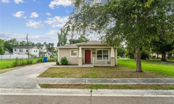 1113 Union Street S, St Petersburg, FL, 33712
