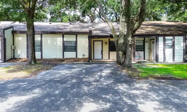 10306 Councils Way, Temple Terrace, FL, 33617
