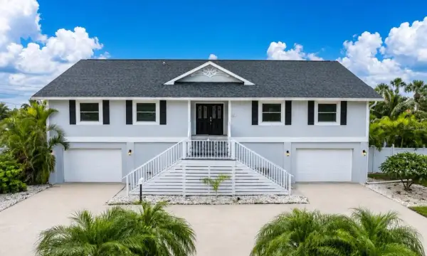 6501 Mockingbird Way S, Gulfport, FL, 33707