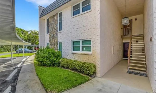 209 Fernwood Circle, Unit 209, Seminole, FL, 33777