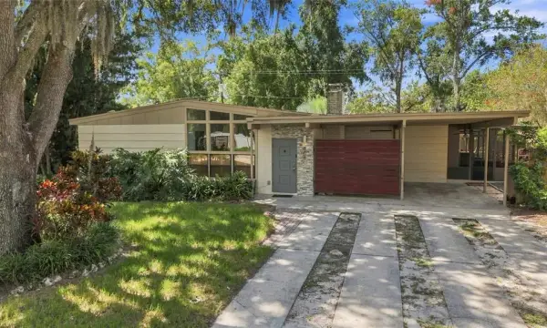809 E River Drive, Temple Terrace, FL, 33617