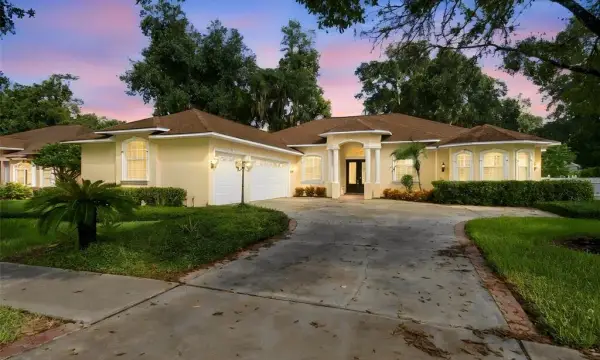 816 Citrus Wood Lane, Valrico, FL, 33594