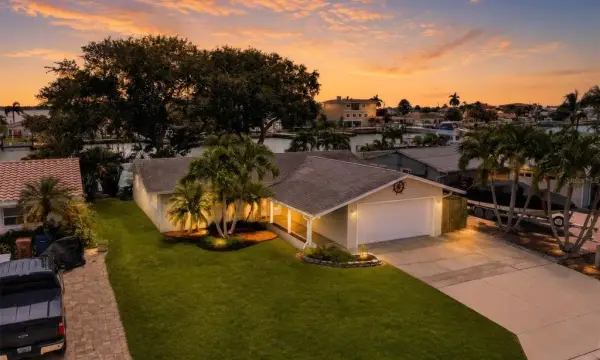 541 Lillian Drive, Madeira Beach, FL, 33708