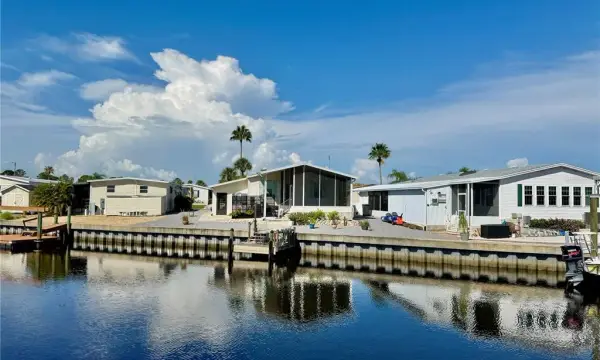 115 E Saint Annes Circle, Apollo Beach, FL, 33572