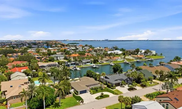 137 12th Street E, Tierra Verde, FL, 33715