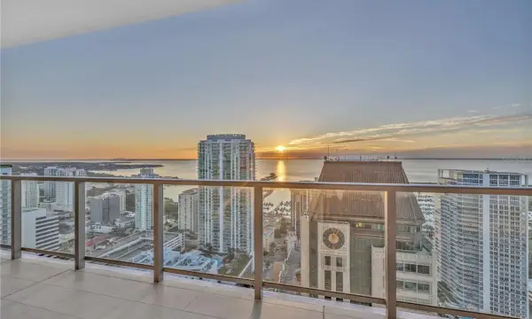 275 1st Avenue S, Unit 3704, St Petersburg, FL, 33701